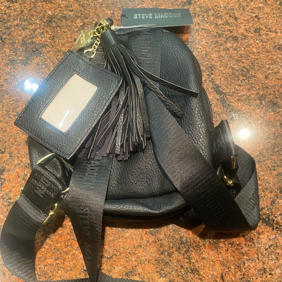 Steve Madden NWT backpack - Picture 3 of 3